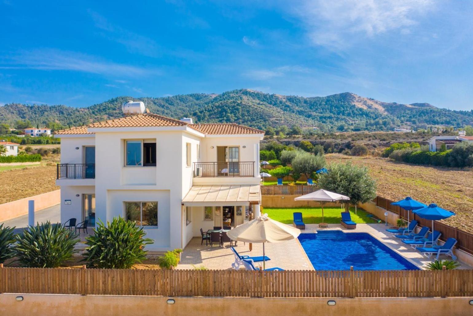 Villa Seashore One Paphos ภายนอก รูปภาพ