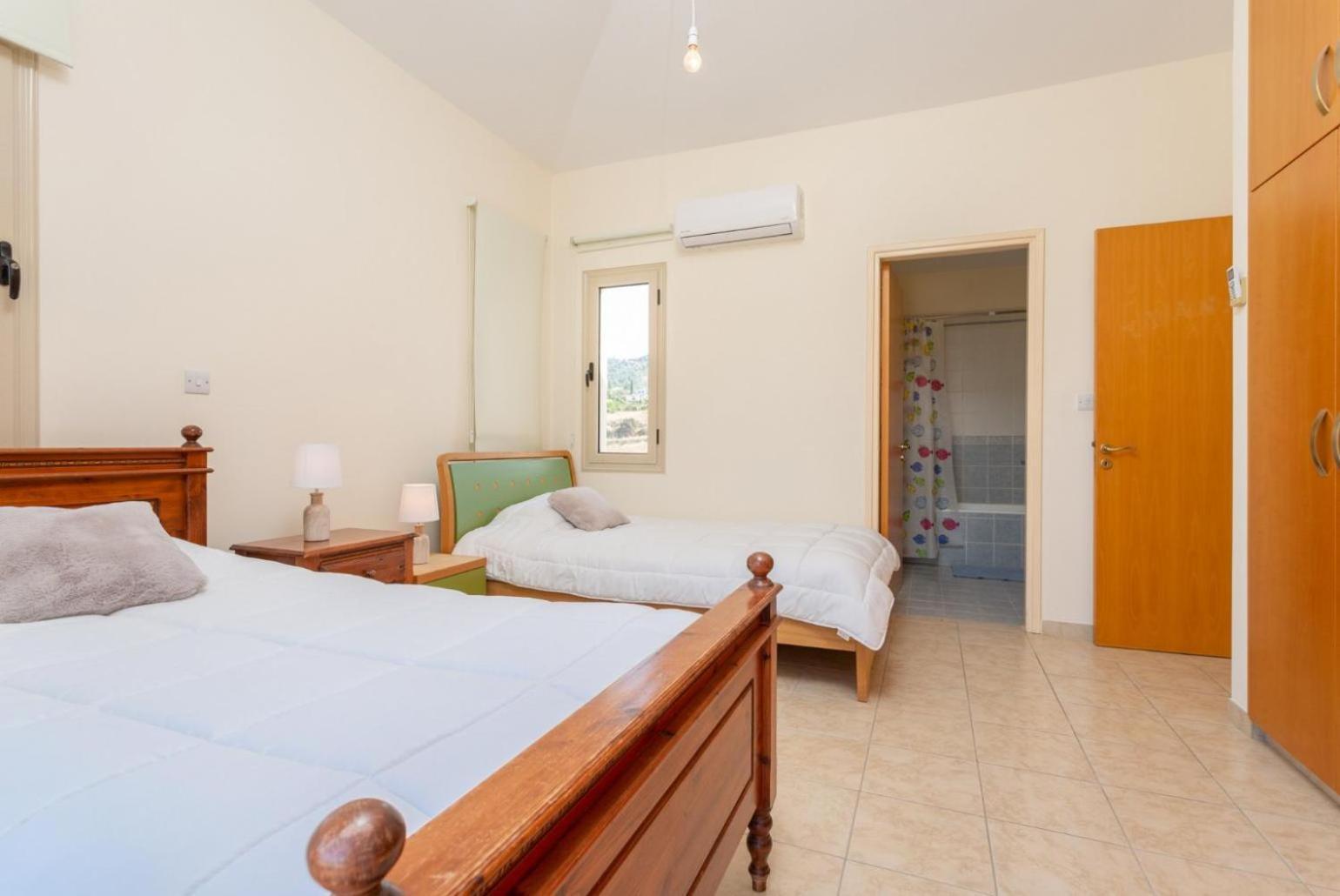 Villa Seashore One Paphos ภายนอก รูปภาพ