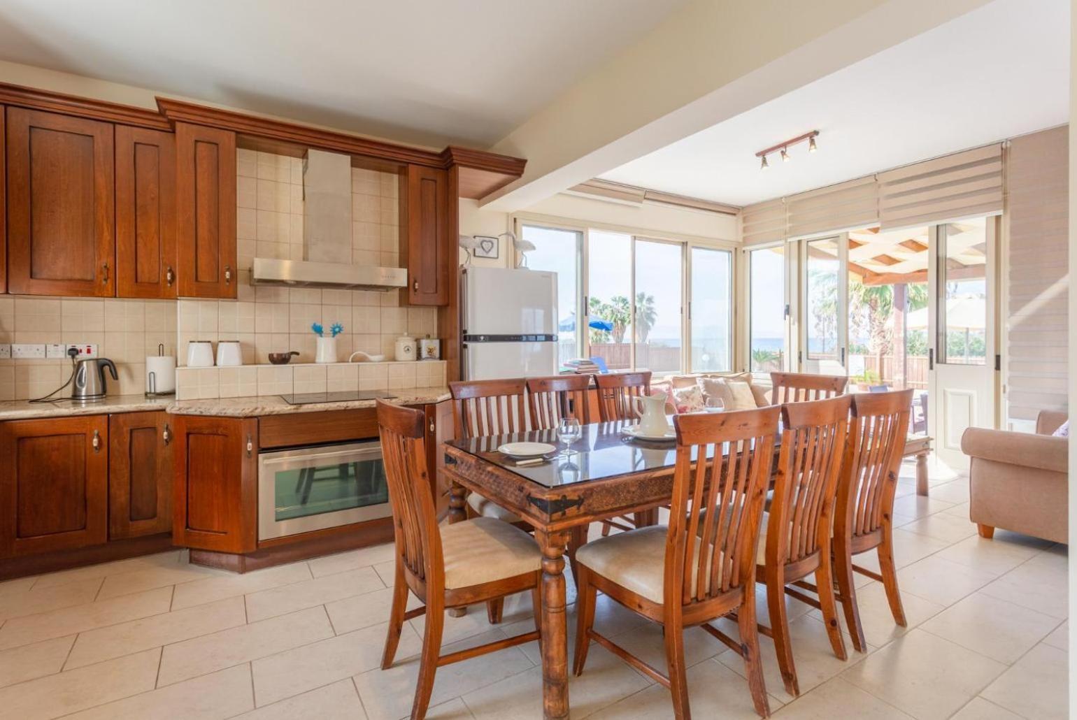 Villa Seashore One Paphos ภายนอก รูปภาพ