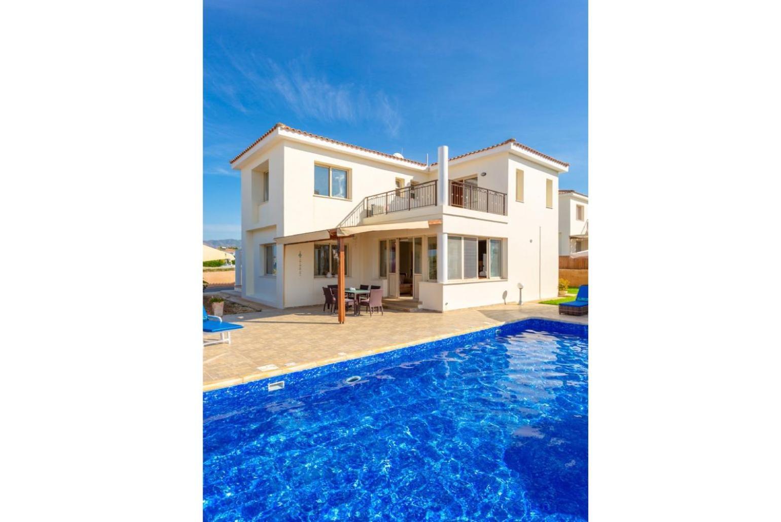 Villa Seashore One Paphos ภายนอก รูปภาพ