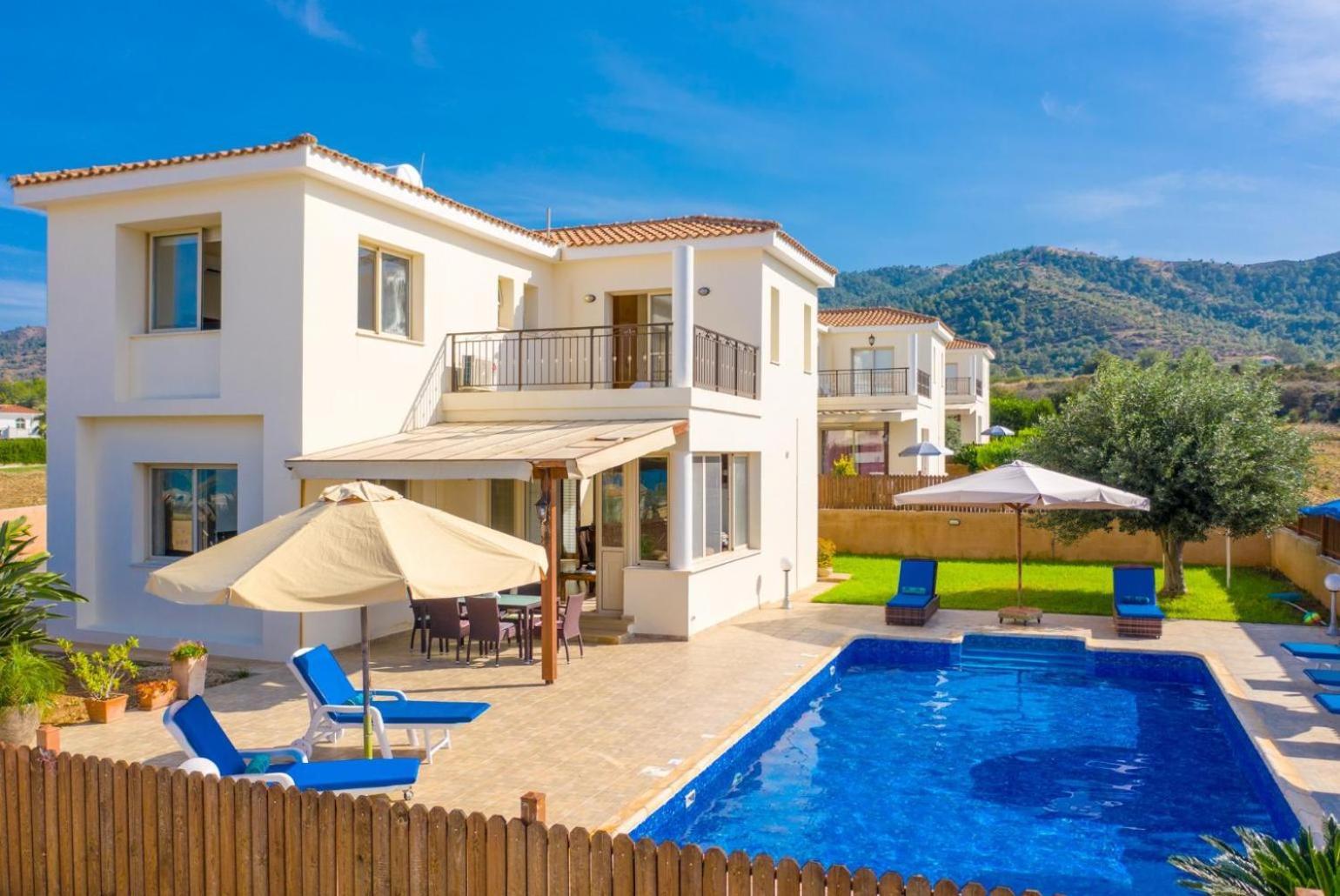 Villa Seashore One Paphos ภายนอก รูปภาพ